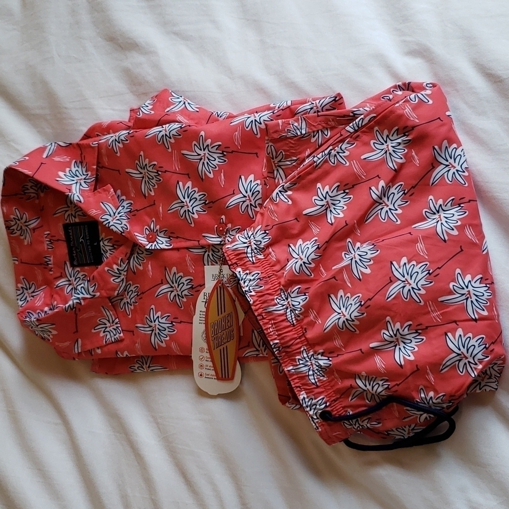 Broken Threads Mens's 2 Piece Swim Shirt & Shorts Set - Size L